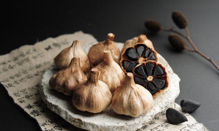 ĐỐI TƯỢNG VÀ CÁCH SỬ DỤNG TỎI ĐEN HIỆU QUẢ NHẤT